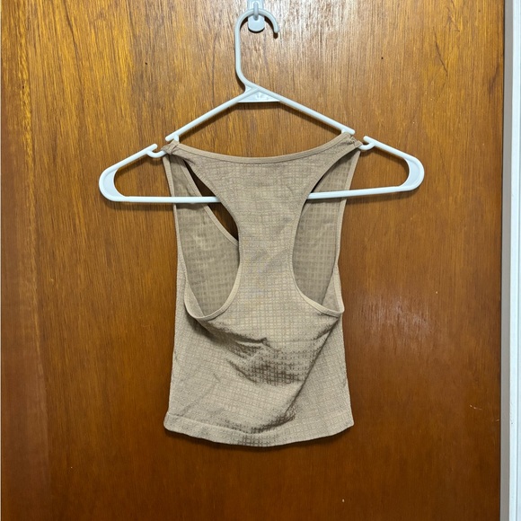 tank top - Picture 2 of 3